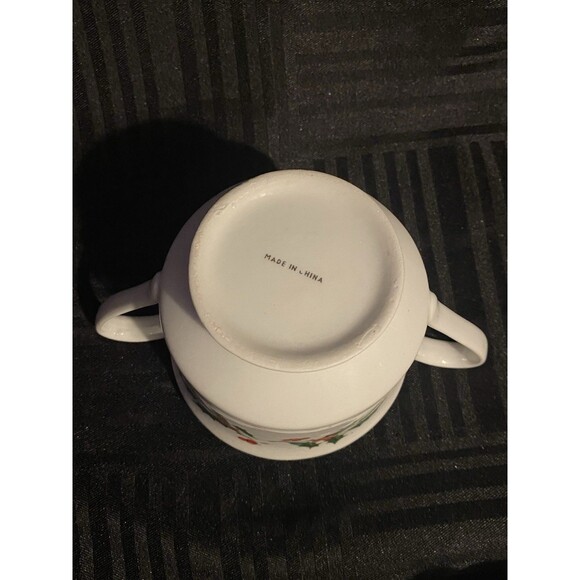 Christmas Holly Berry creamer and lidded sugar bowl set - Picture 6 of 10